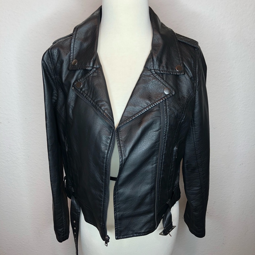 Girls XL polyester black jacket from Tillys